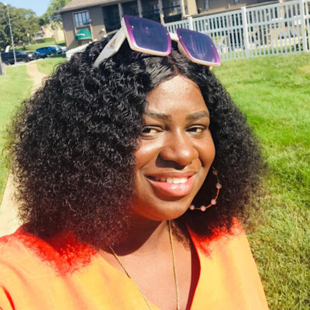 Meet your Posher, Esther